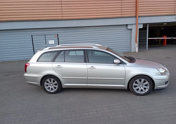 Toyota Avensis cena 17900 przebieg: 252123, rok produkcji 2008 z Stary Sącz małe 781